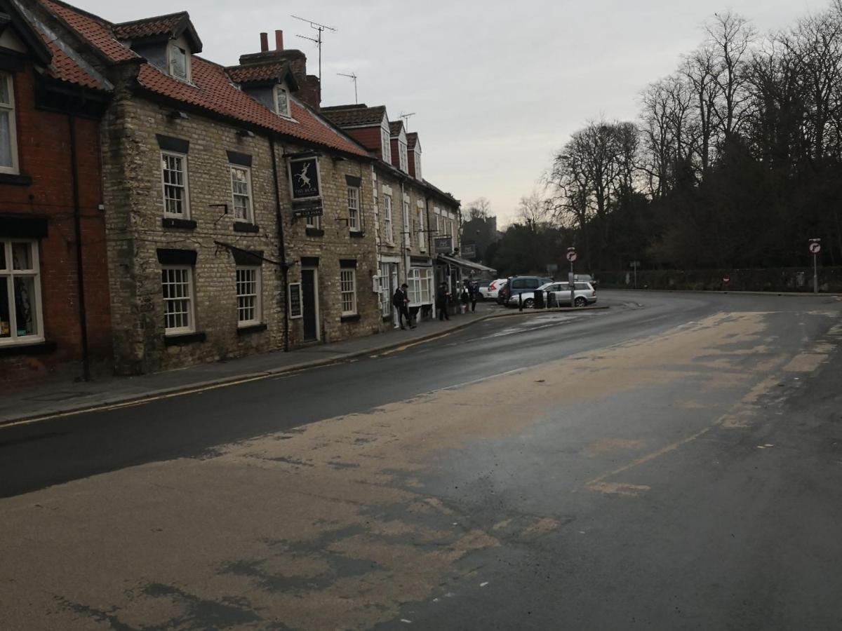 The Buck Hotel Thornton Dale Eksteriør billede