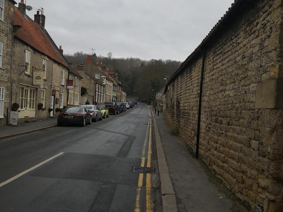 The Buck Hotel Thornton Dale Eksteriør billede